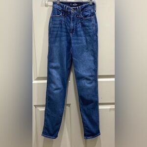 Hollister Ultra High-Rise Mom Jean Vintage Stretch Denim Blue Jeans Size 0